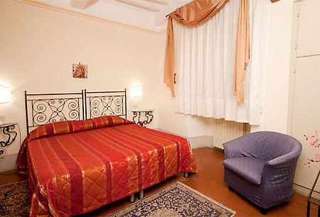 B&B Piccolo Hotel Κορτόνα Εξωτερικό φωτογραφία